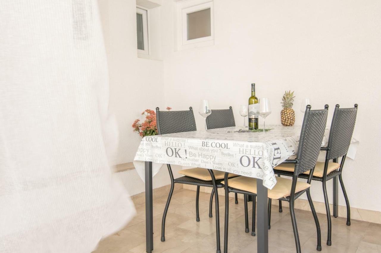 Apartment Holiday มาคาร์สกา ภายนอก รูปภาพ